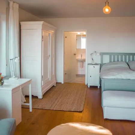 Bed & Breakfast Unter Den Linden Bed & Breakfast Hungen Exterior photo